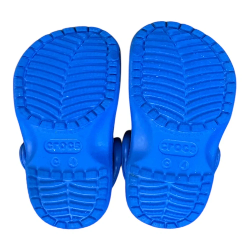 Crocs Classic Clogs Children’s Size 4 Vibrant Blue
